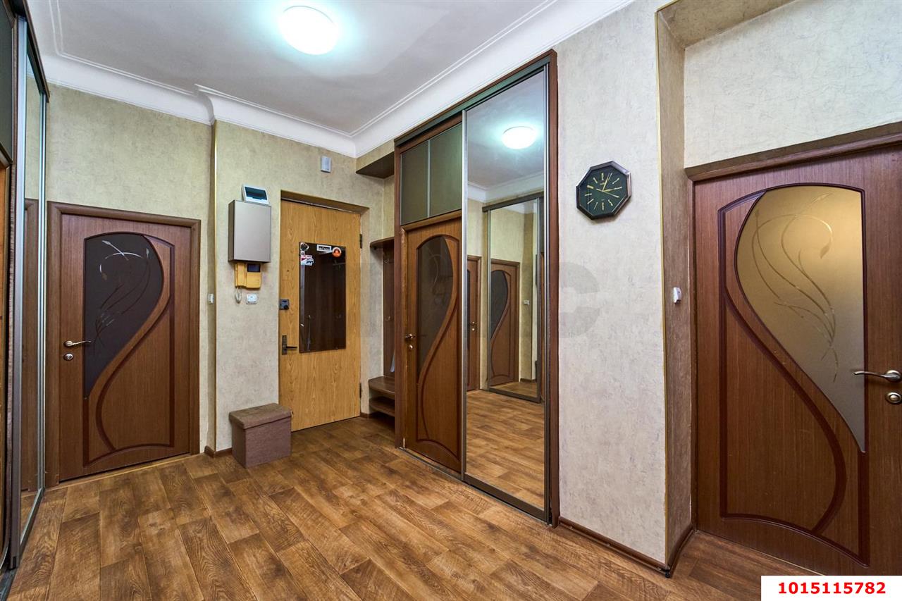 Фото №3: 3-комнатная квартира 94&nbsp;м², 2/2&nbsp;эт. - Краснодар, Центральный внутригородской округ, мкр. Центральный, ул. Гудимы, 64