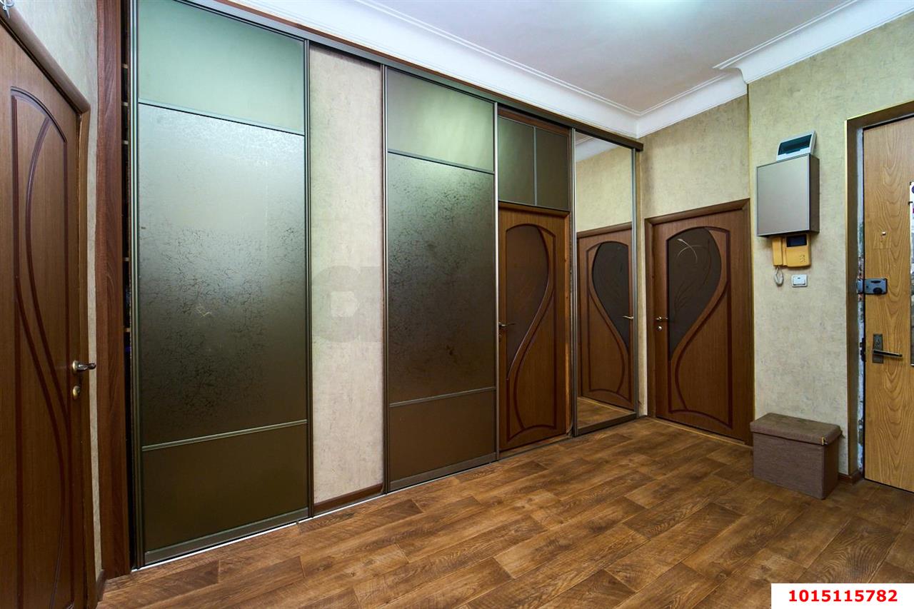 Фото №2: 3-комнатная квартира 94&nbsp;м², 2/2&nbsp;эт. - Краснодар, Центральный внутригородской округ, мкр. Центральный, ул. Гудимы, 64