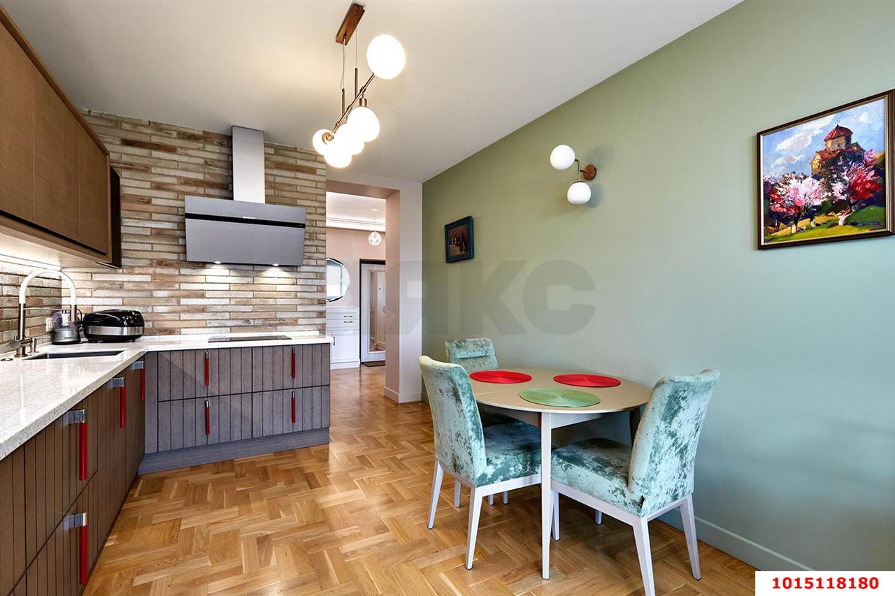 Фото №3: 3-комнатная квартира 109&nbsp;м², 13/19&nbsp;эт. - Краснодар, Кожзавод, ЖК Европейский, мкр. Западный внутригородской округ, ул. Кожевенная, 24