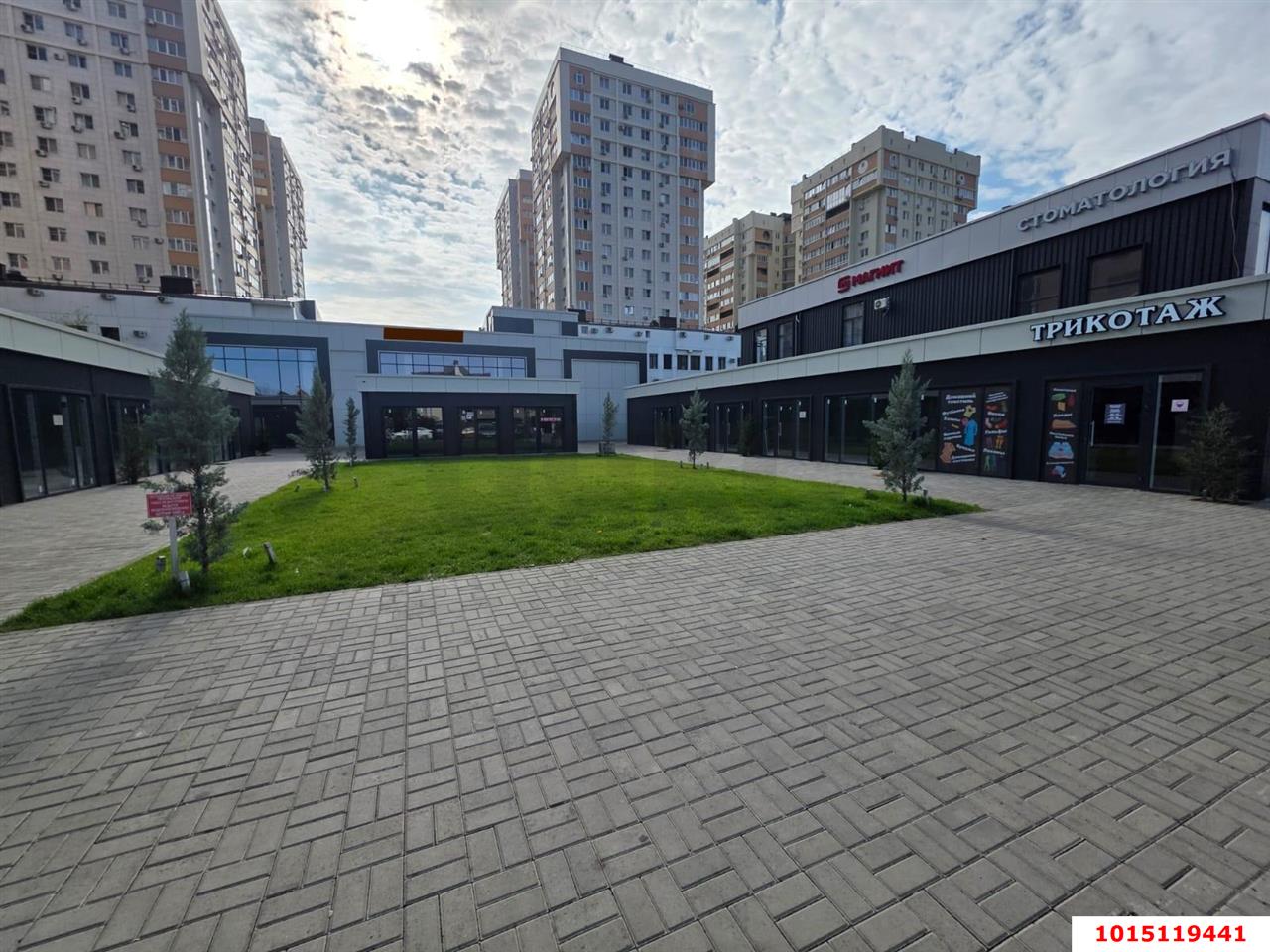 Фото №14: Отдельное здание 335&nbsp;м², 1/2&nbsp;эт. - Краснодар, Прикубанский внутригородской округ, мкр. Краевая Клиническая Больница, ул. Домбайская, 12А