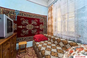 Фото №1: 3-комнатная квартира 46 м², 1/1 эт. - Краснодар, мкр. Славянский, ул. имени Толстого, 34