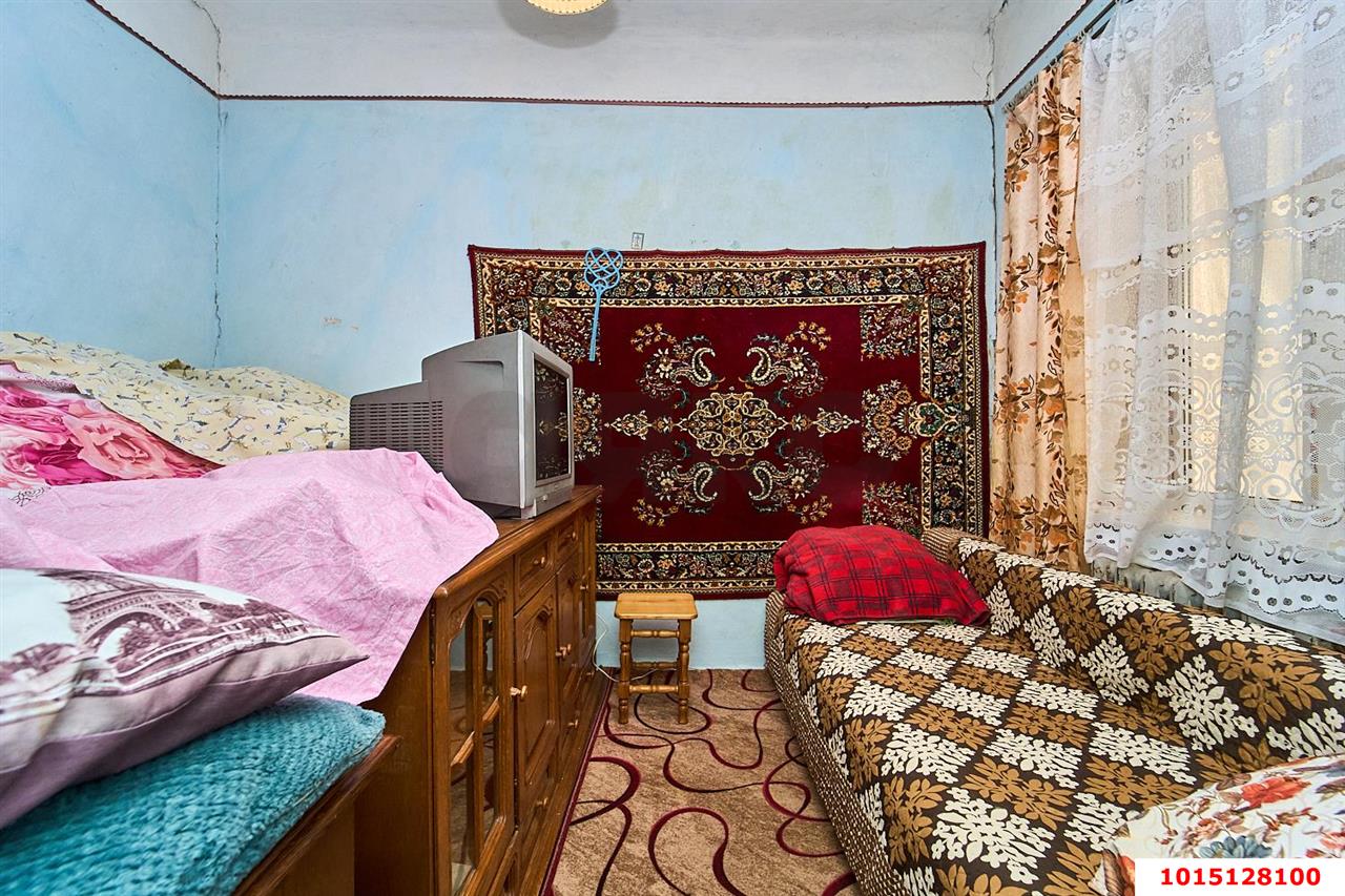 Фото №10: 3-комнатная квартира 46&nbsp;м², 1/1&nbsp;эт. - Краснодар, Прикубанский внутригородской округ, мкр. Славянский, ул. имени Толстого, 34