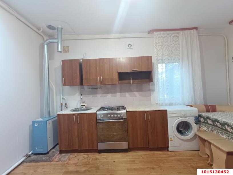 Фото №2: 3-комнатная квартира 46&nbsp;м², 1/1&nbsp;эт. - Краснодар, Центральный внутригородской округ, Черёмушки, мкр. Дубинка, пр-д 2-й  Айвазовского, 27