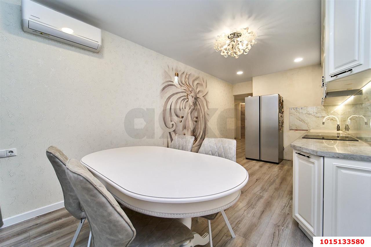 Фото №3: 3-комнатная квартира 92&nbsp;м², 3/24&nbsp;эт. - Краснодар, Прикубанский внутригородской округ, Микрохирургии глаза, мкр. жилой комплекс Сограт, ул. Красных Партизан, 4/15