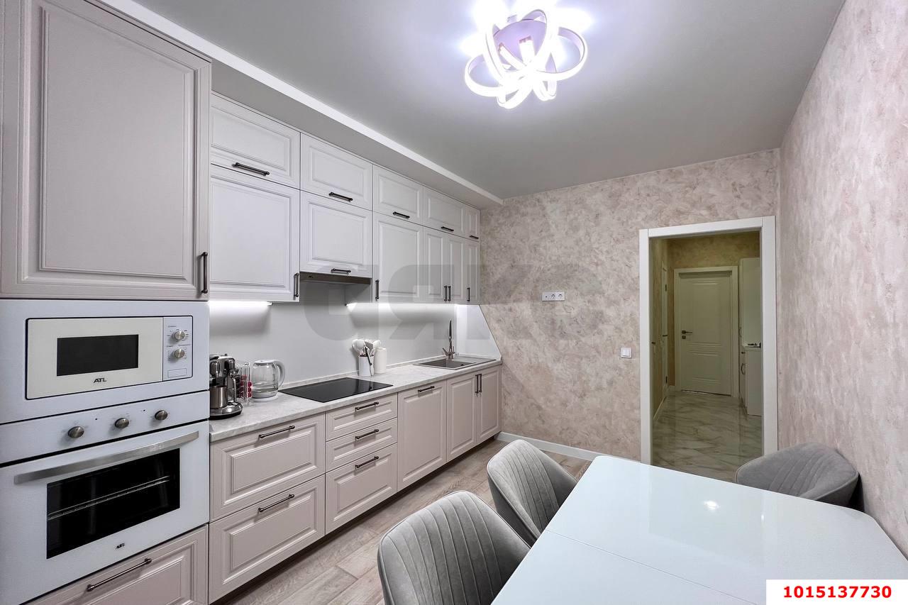 Фото №2: 2-комнатная квартира 62&nbsp;м², 3/8&nbsp;эт. - Краснодар, Прикубанский внутригородской округ, Славянский, мкр. Светлоград, ул. Красных Партизан, 1/4к3
