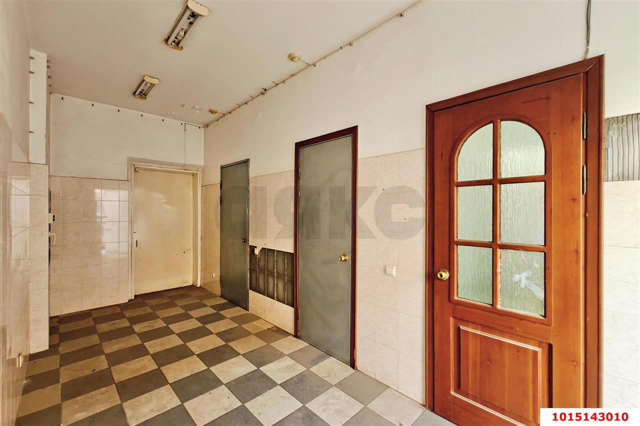 Фото №5: Отдельное здание 150&nbsp;м², 1/2&nbsp;эт. - Краснодар, Западный внутригородской округ, мкр. Фестивальный, ул. Бабушкина, 148