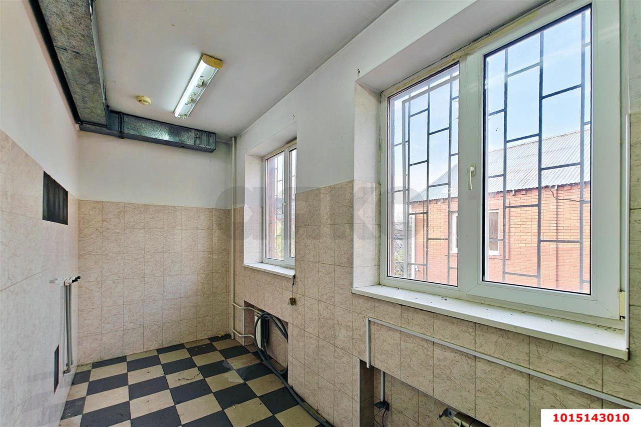 Фото №13: Отдельное здание 150&nbsp;м², 1/2&nbsp;эт. - Краснодар, Западный внутригородской округ, мкр. Фестивальный, ул. Бабушкина, 148