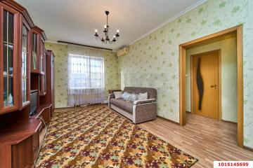 Фото №1: 1-комнатная квартира 37 м², 3/3 эт. - Краснодар, мкр. Завод Радиоизмерительных Приборов, ул. Каравайная, 33