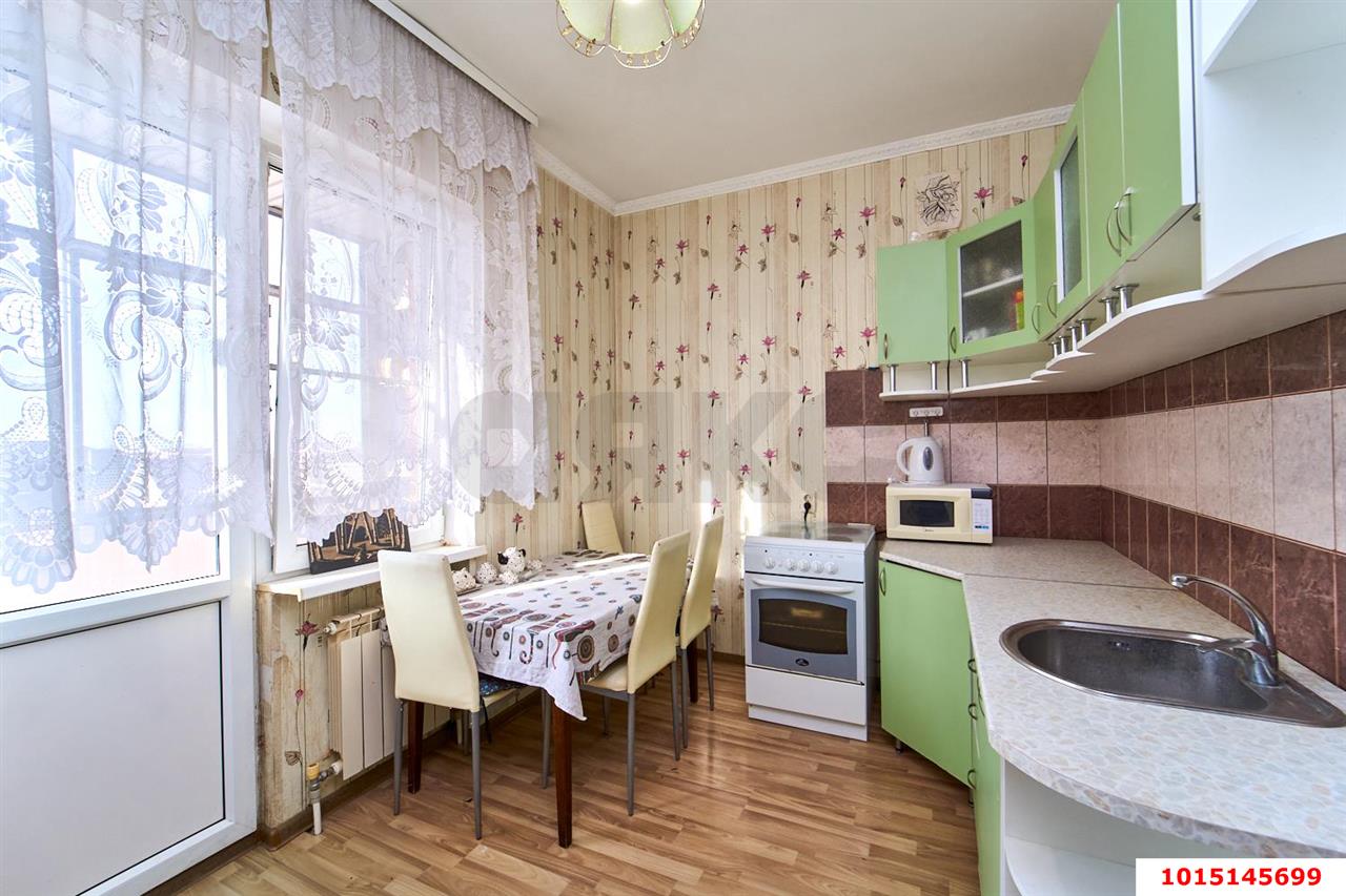 Фото №6: 1-комнатная квартира 38&nbsp;м², 3/3&nbsp;эт. - Краснодар, Прикубанский внутригородской округ, Калинино, мкр. Завод Радиоизмерительных Приборов, ул. Каравайная, 33