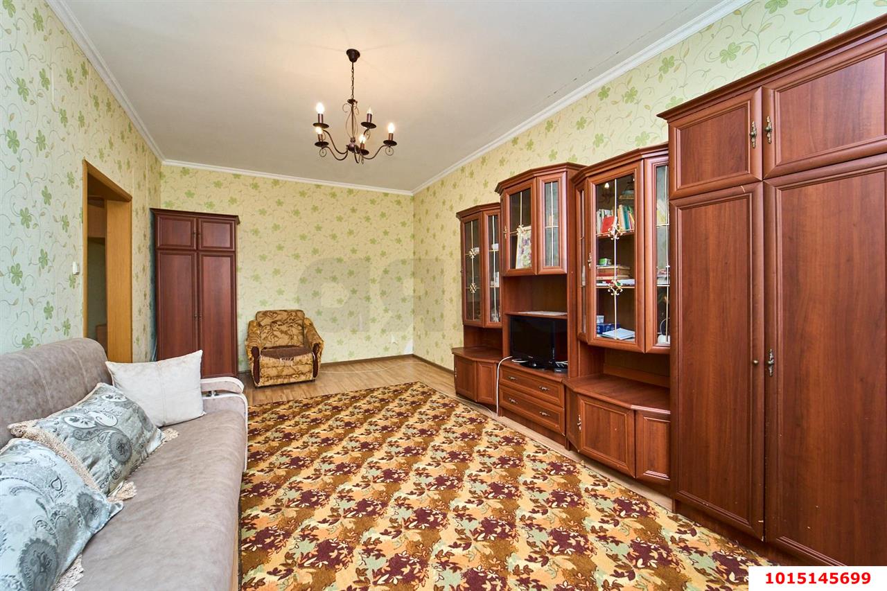 Фото №3: 1-комнатная квартира 38&nbsp;м², 3/3&nbsp;эт. - Краснодар, Прикубанский внутригородской округ, Калинино, мкр. Завод Радиоизмерительных Приборов, ул. Каравайная, 33