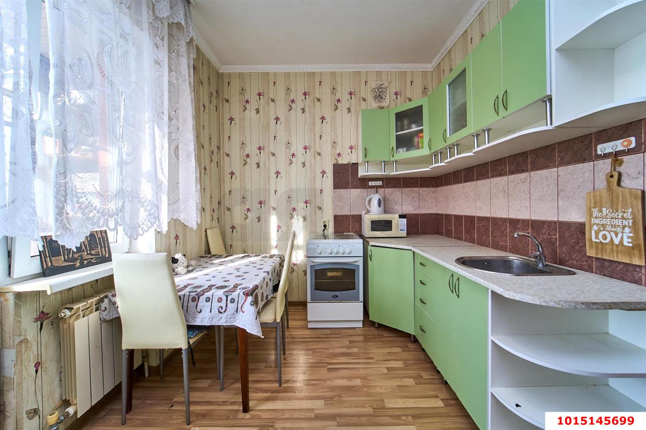 Фото №4: 1-комнатная квартира 38&nbsp;м², 3/3&nbsp;эт. - Краснодар, Прикубанский внутригородской округ, Калинино, мкр. Завод Радиоизмерительных Приборов, ул. Каравайная, 33