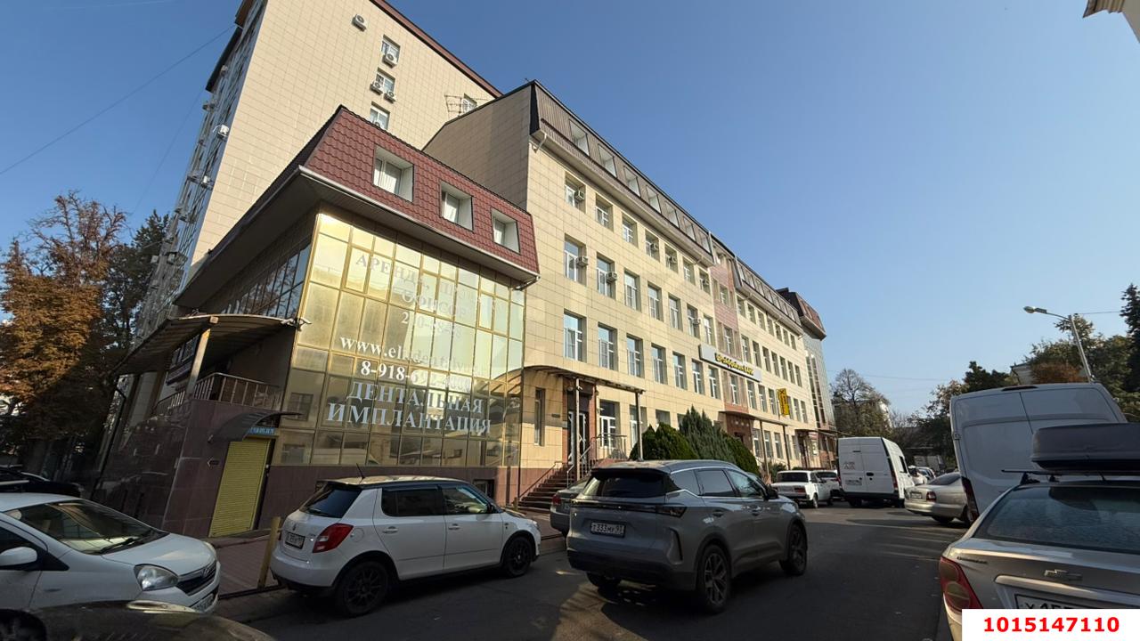 Фото №1: Офисное помещение 65&nbsp;м², 4&nbsp;эт. - Краснодар, мкр. Западный внутригородской округ, ул. Красная, 155/2