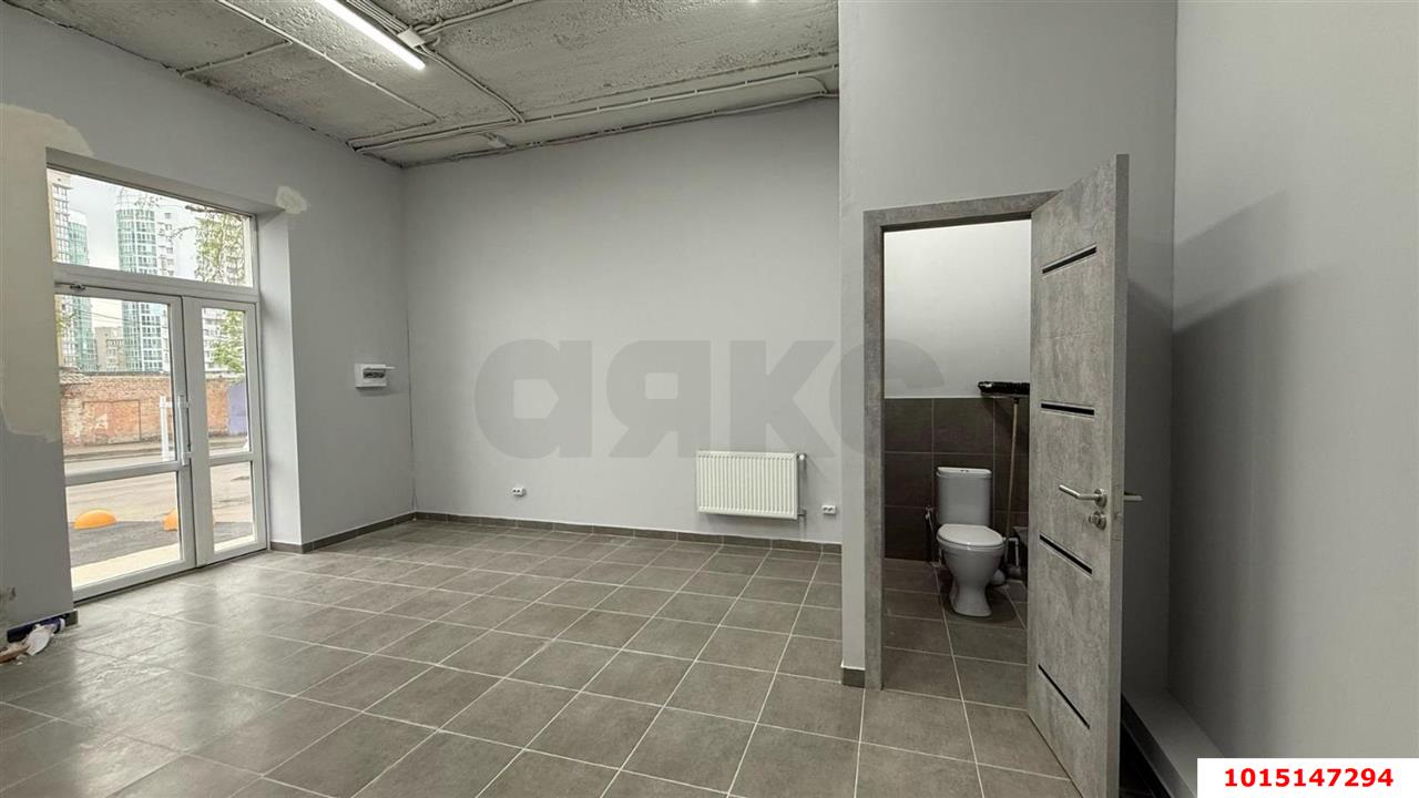Фото №4: Торговое помещение 32&nbsp;м², 1/3&nbsp;эт. - Краснодар, Западный внутригородской округ, мкр. Фестивальный, ул. Рашпилевская, 323