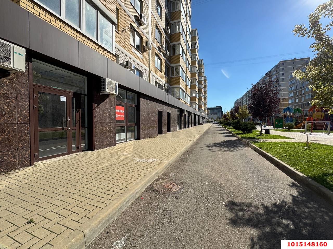 Фото №9: Торговое помещение 55&nbsp;м², 1/8&nbsp;эт. - Краснодар, Прикубанский внутригородской округ, Славянский, мкр. Светлоград, ул. Красных Партизан, 1/4к3