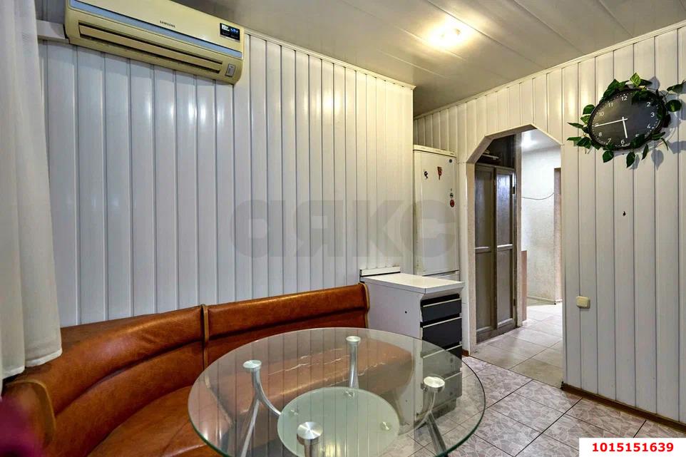 Фото №8: 2-комнатная квартира 50&nbsp;м², 2/5&nbsp;эт. - Краснодар, Западный внутригородской округ, мкр. Центральный, ул. Мира, 40