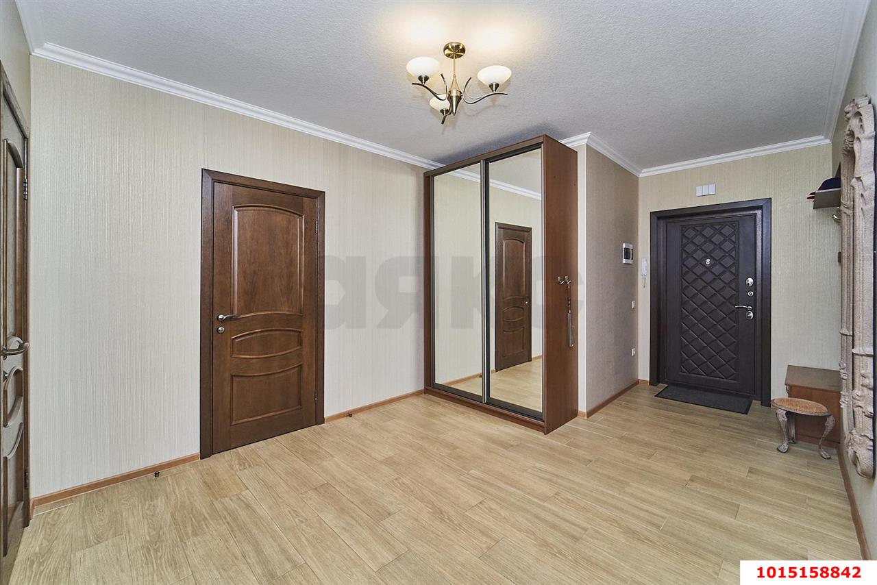 Фото №10: 3-комнатная квартира 100&nbsp;м², 2/10&nbsp;эт. - Краснодар, Прикубанский внутригородской округ, Музыкальный, ЖК Времена Года, мкр. имени Петра Метальникова, ул. Петра Метальникова, 5