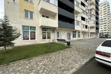 Фото №1: Торговое помещение 103&nbsp;м², 1/14&nbsp;эт. - Краснодар, мкр. жилой комплекс Южане, ул. Даниила Смоляна, 71к3