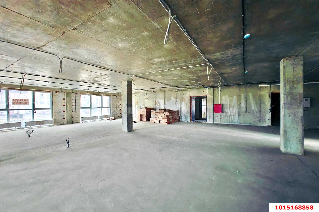 Фото №10: Торговое помещение 35&nbsp;м², 1/3&nbsp;эт. - Краснодар, Прикубанский внутригородской округ, мкр. Музыкальный, ул. имени Ф.И. Шаляпина, 34