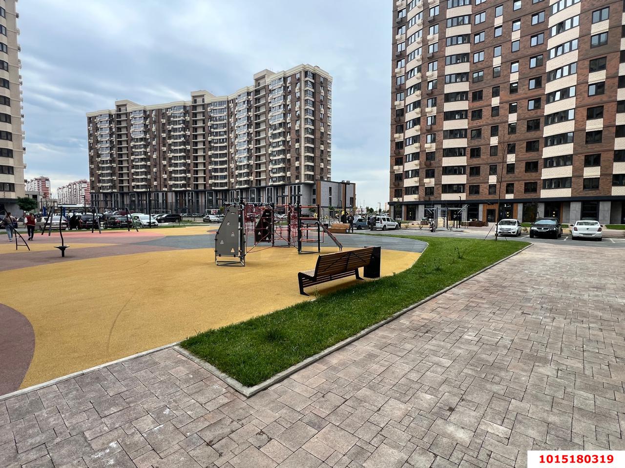 Фото №6: Торговое помещение 60&nbsp;м², 1/19&nbsp;эт. - Краснодар, Прикубанский внутригородской округ, имени Петра Метальникова, мкр. ЖК Лучший, ул. Ростовское шоссе, 30/6к3