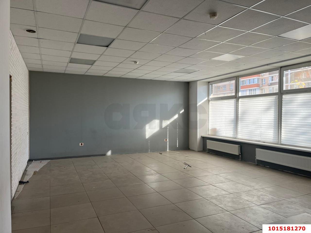Фото №6: Торговое помещение 67&nbsp;м², 1/17&nbsp;эт. - Краснодар, Карасунский внутригородской округ, мкр. ЖК Восточный Парк, ул. Трудовой Славы, 62Ак1