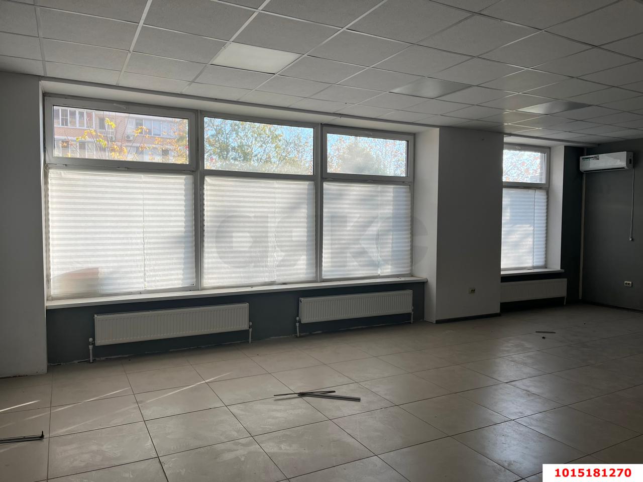 Фото №4: Торговое помещение 67&nbsp;м², 1/17&nbsp;эт. - Краснодар, Карасунский внутригородской округ, мкр. ЖК Восточный Парк, ул. Трудовой Славы, 62Ак1