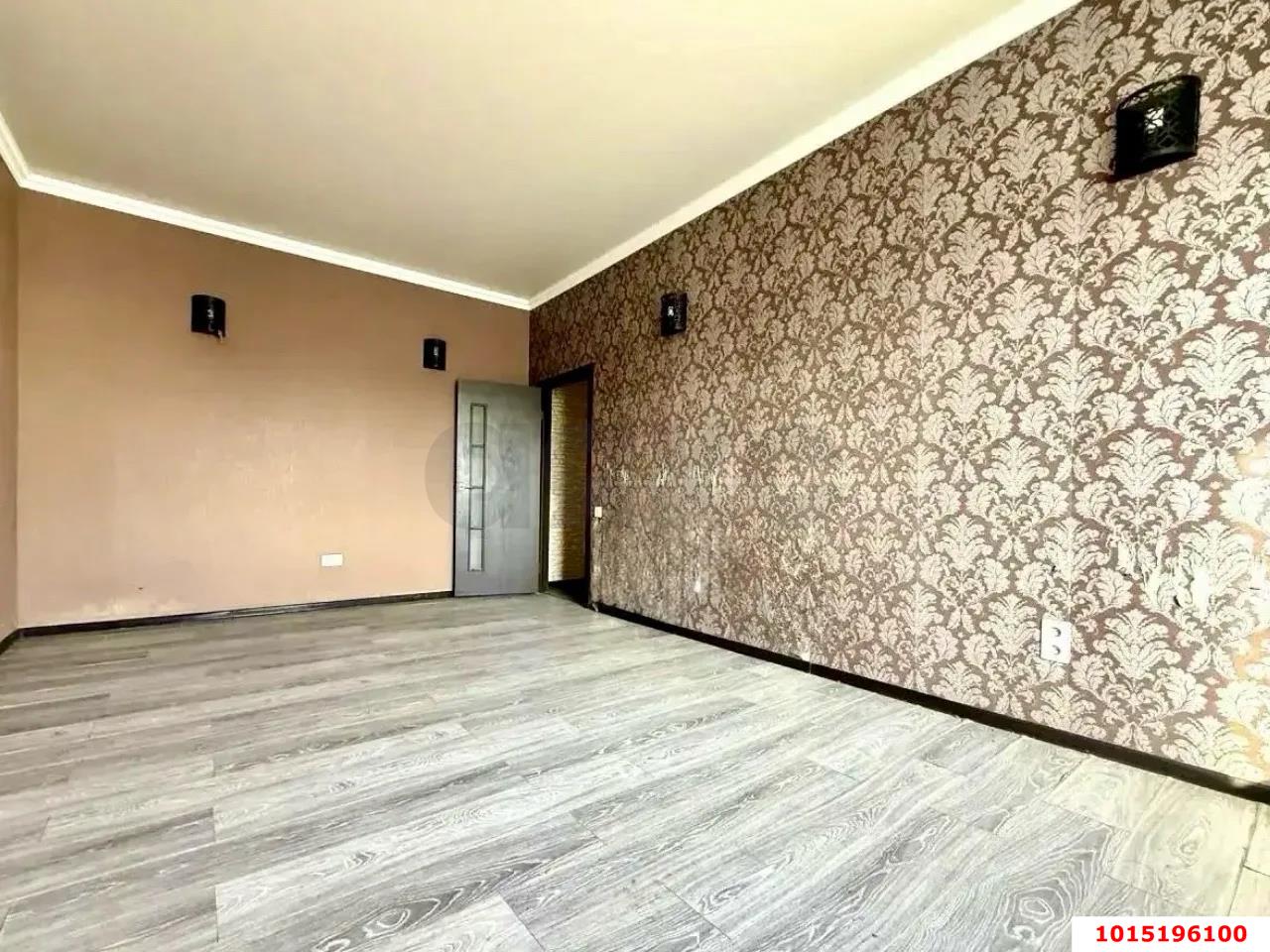 Фото №6: 2-комнатная квартира 73&nbsp;м², 2/3&nbsp;эт. - Краснодар, Прикубанский внутригородской округ, мкр. Сады Калинина, ул. Артёмовская, 5