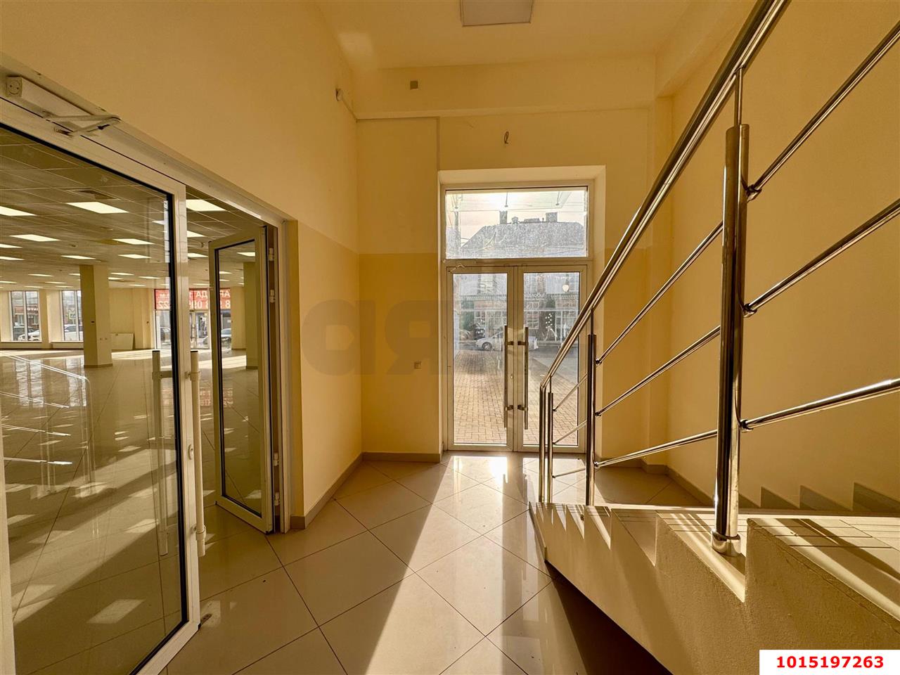 Фото №1: Отдельное здание 1363&nbsp;м², 1/2&nbsp;эт. - Кореновск, мкр. 1-й квартал, ул. Розы Люксембург, 67