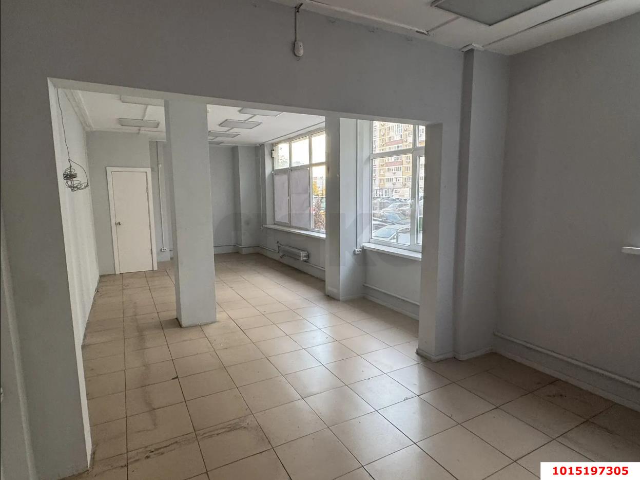 Фото №6: Торговое помещение 52&nbsp;м², 1/17&nbsp;эт. - Краснодар, Прикубанский внутригородской округ, мкр. Московский, ул. им. Байбакова Н.К., 6