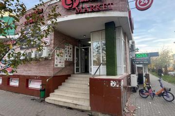 Фото №1: Торговое помещение 52 м², 1/17 эт. - Краснодар, мкр. Московский, ул. им. Байбакова Н.К., 6