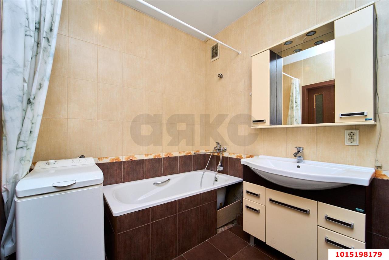 Фото №4: 2-комнатная квартира 55&nbsp;м², 1/3&nbsp;эт. - Краснодар, Прикубанский внутригородской округ, мкр. Музыкальный, ул. имени Ф.И. Шаляпина, 32/1