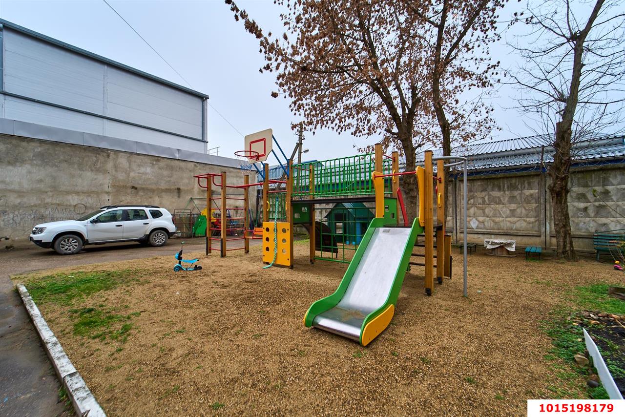 Фото №12: 2-комнатная квартира 55&nbsp;м², 1/3&nbsp;эт. - Краснодар, Прикубанский внутригородской округ, мкр. Музыкальный, ул. имени Ф.И. Шаляпина, 32/1