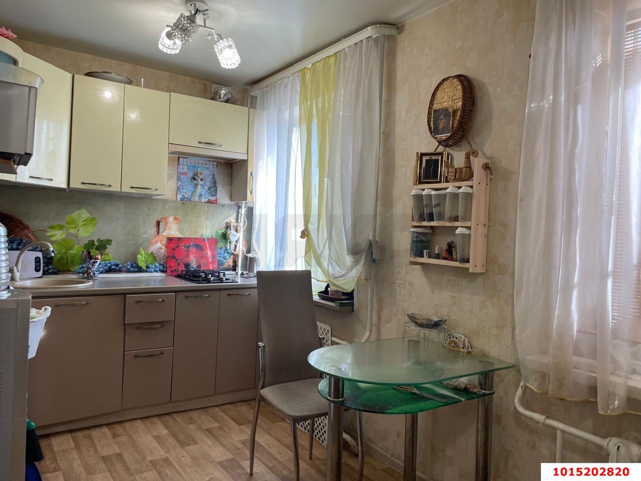 Фото №2: 3-комнатная квартира 49&nbsp;м², 4/5&nbsp;эт. - Краснодар, Прикубанский внутригородской округ, мкр. Фестивальный, ул. имени Тургенева, 215