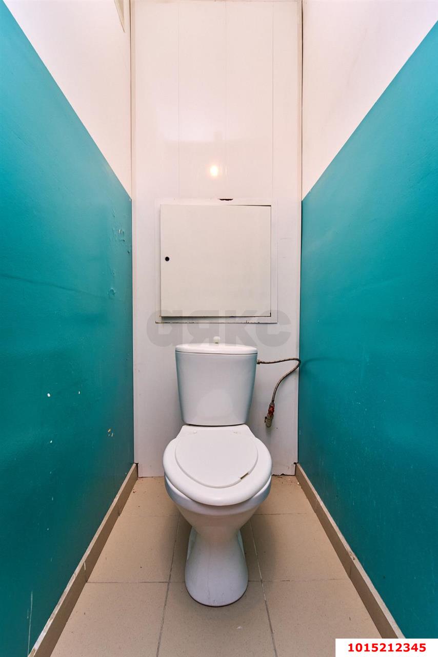 Фото №10: 2-комнатная квартира 63&nbsp;м², 3/16&nbsp;эт. - Краснодар, Западный внутригородской округ, Кожзавод, мкр. Военный городок № 1, ул. имени Калинина, 350/5