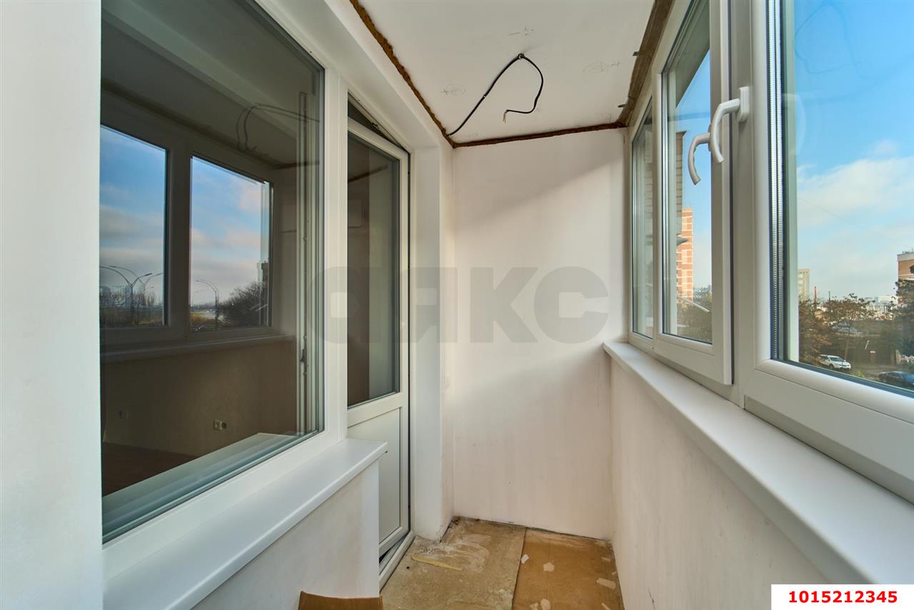 Фото №14: 2-комнатная квартира 63&nbsp;м², 3/16&nbsp;эт. - Краснодар, Западный внутригородской округ, Кожзавод, мкр. Военный городок № 1, ул. имени Калинина, 350/5