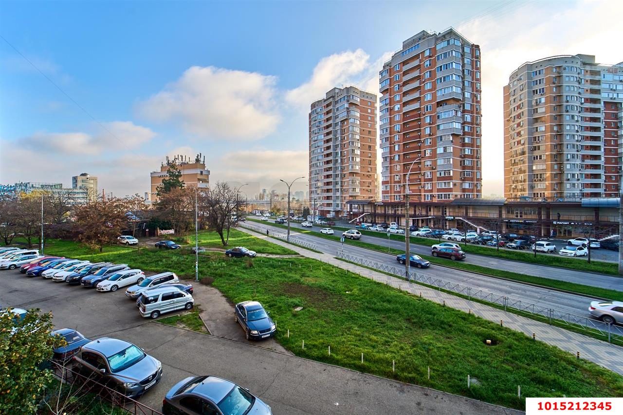 Фото №16: 2-комнатная квартира 63&nbsp;м², 3/16&nbsp;эт. - Краснодар, Западный внутригородской округ, Кожзавод, мкр. Военный городок № 1, ул. имени Калинина, 350/5