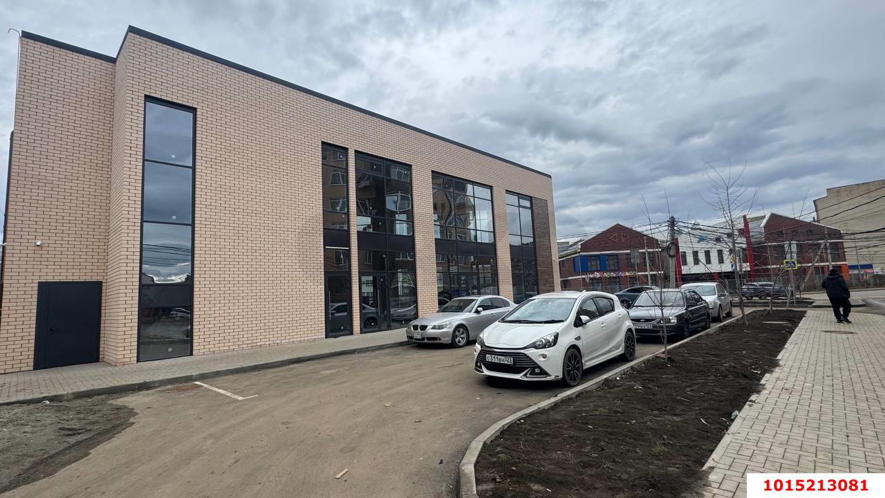 Фото №2: Отдельное здание 630&nbsp;м², 1/2&nbsp;эт. - Российский, мкр. Прикубанский внутригородской округ, ул. Тверская, 29