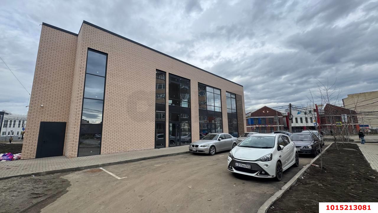 Фото №3: Отдельное здание 630&nbsp;м², 1/2&nbsp;эт. - Российский, мкр. Прикубанский внутригородской округ, ул. Тверская, 29