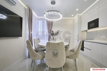 Фото №1: 2-комнатная квартира 61&nbsp;м², 12/16&nbsp;эт. - Краснодар, мкр. ЖК Самолёт-6, ул. Ивана Беличенко, 90