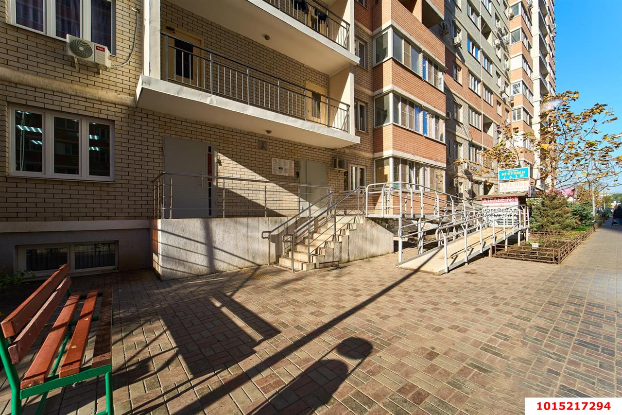 Фото №17: 2-комнатная квартира 64&nbsp;м², 1/16&nbsp;эт. - Краснодар, Прикубанский внутригородской округ, имени Петра Метальникова, мкр. жилой комплекс Инсити, ул. Евгении Жигуленко, 11к1