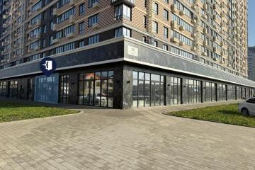 Фото №1: Торговое помещение 94&nbsp;м², 1/16&nbsp;эт. - Краснодар, мкр. жилой комплекс Сармат, ул. Константина Гондаря, 98