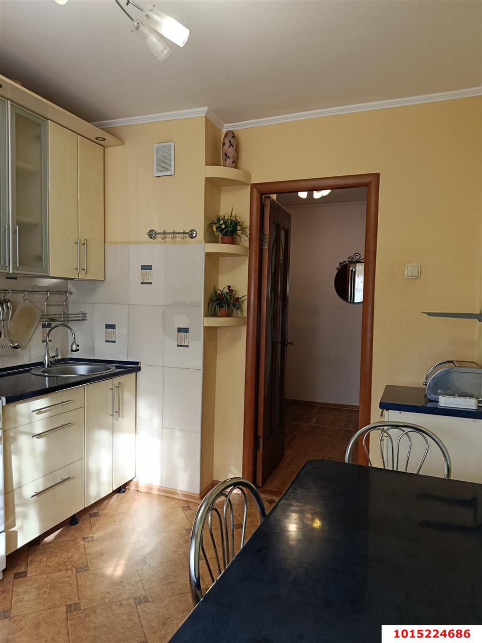 Фото №2: 2-комнатная квартира 55&nbsp;м², 2/3&nbsp;эт. - Краснодар, Прикубанский внутригородской округ, Калинино, мкр. Завод Радиоизмерительных Приборов, ул. Тепличная, 22