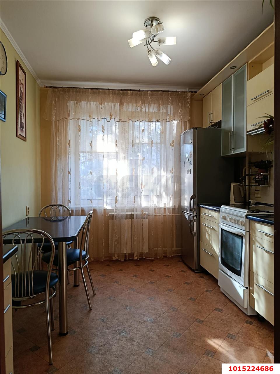 Фото №1: 2-комнатная квартира 55&nbsp;м², 2/3&nbsp;эт. - Краснодар, Прикубанский внутригородской округ, Калинино, мкр. Завод Радиоизмерительных Приборов, ул. Тепличная, 22
