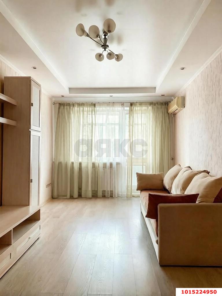 Фото №1: 3-комнатная квартира 54&nbsp;м², 5/5&nbsp;эт. - Краснодар, Карасунский внутригородской округ, ж/м Пашковский, ул. 1 Мая, 67