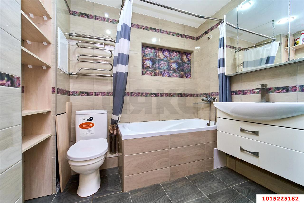 Фото №13: 4-комнатная квартира 90&nbsp;м², 10/10&nbsp;эт. - Краснодар, Западный внутригородской округ, мкр. Юбилейный, ул. 70-летия Октября, 34