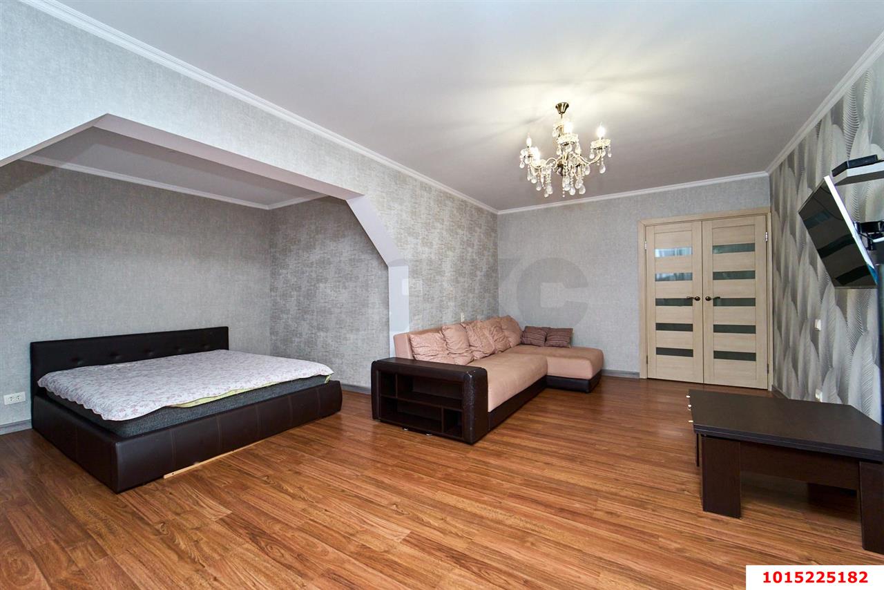 Фото №3: 4-комнатная квартира 90&nbsp;м², 10/10&nbsp;эт. - Краснодар, Западный внутригородской округ, мкр. Юбилейный, ул. 70-летия Октября, 34
