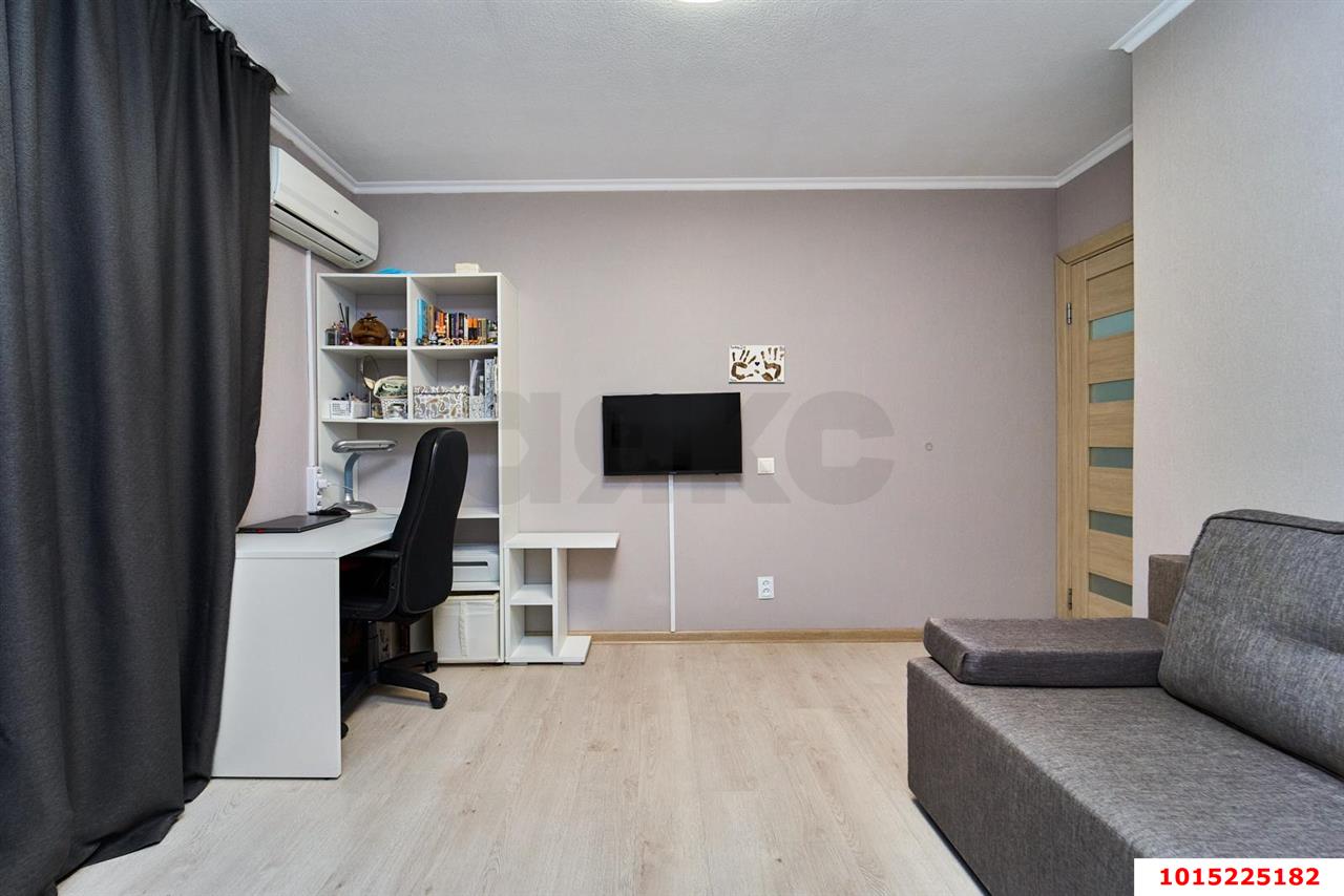 Фото №10: 4-комнатная квартира 90&nbsp;м², 10/10&nbsp;эт. - Краснодар, Западный внутригородской округ, мкр. Юбилейный, ул. 70-летия Октября, 34
