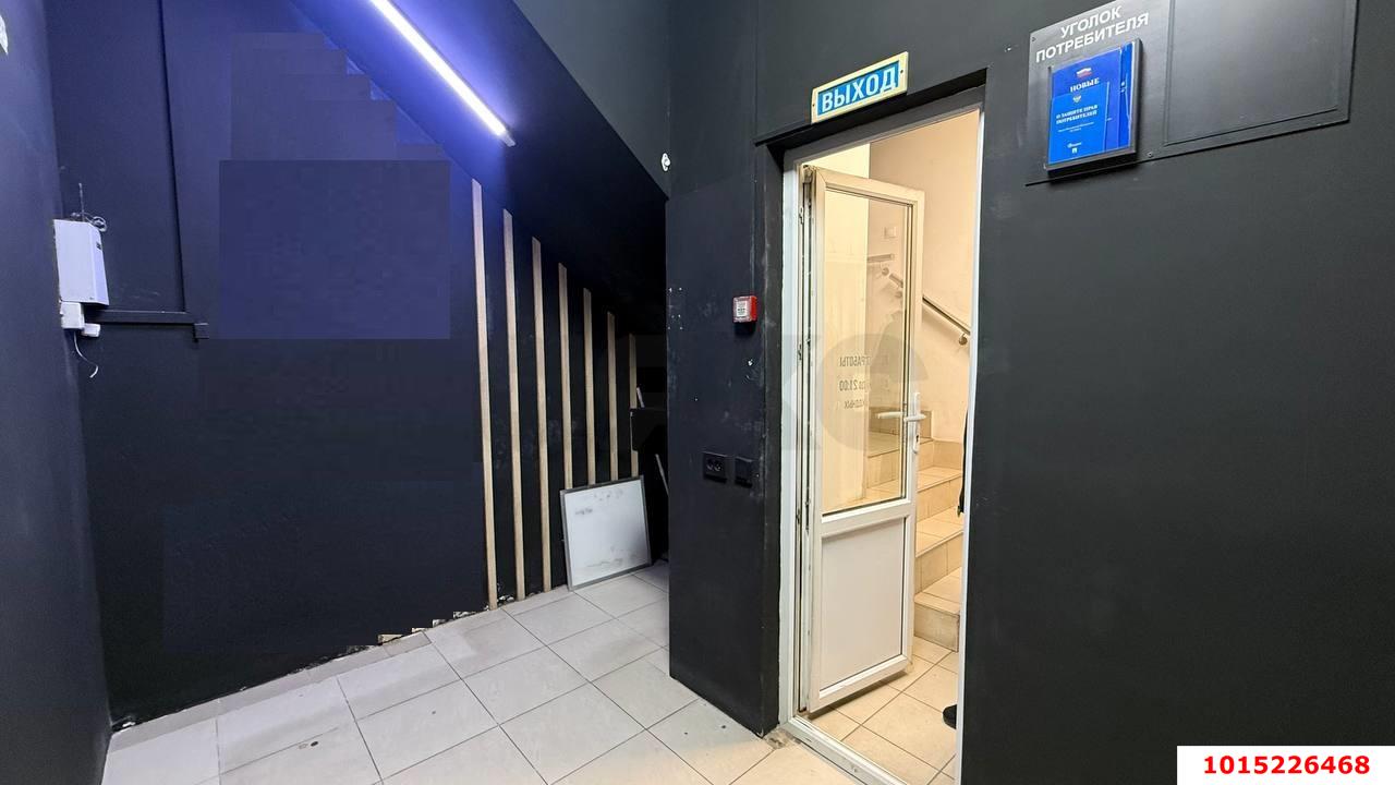 Фото №4: Торговое помещение 8&nbsp;м², 1/2&nbsp;эт. - Краснодар, Центральный внутригородской округ, мкр. Покровка, ул. Северная, 470