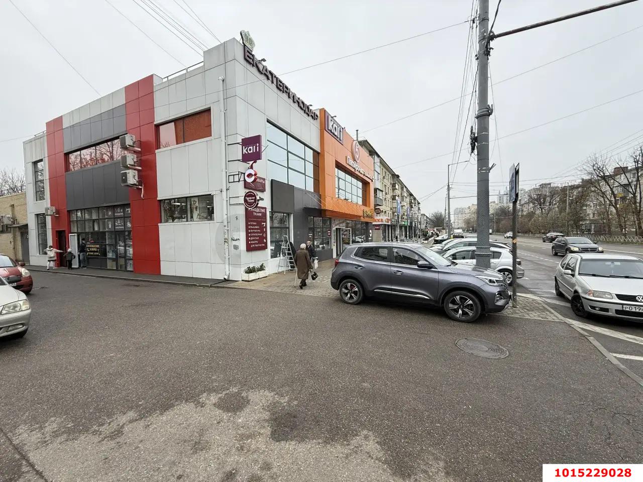 Фото №8: Торговое помещение 170&nbsp;м², 2/2&nbsp;эт. - Краснодар, Прикубанский внутригородской округ, мкр. Фестивальный, ул. Атарбекова, 38/1