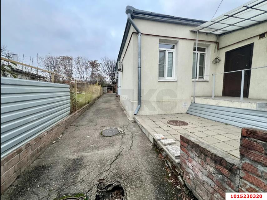 Фото №2: Дом 82&nbsp;м² + 3&nbsp;сот., 1&nbsp;эт. - Краснодар, Западный внутригородской округ, мкр. Центральный, ул. имени Максима Горького, 79