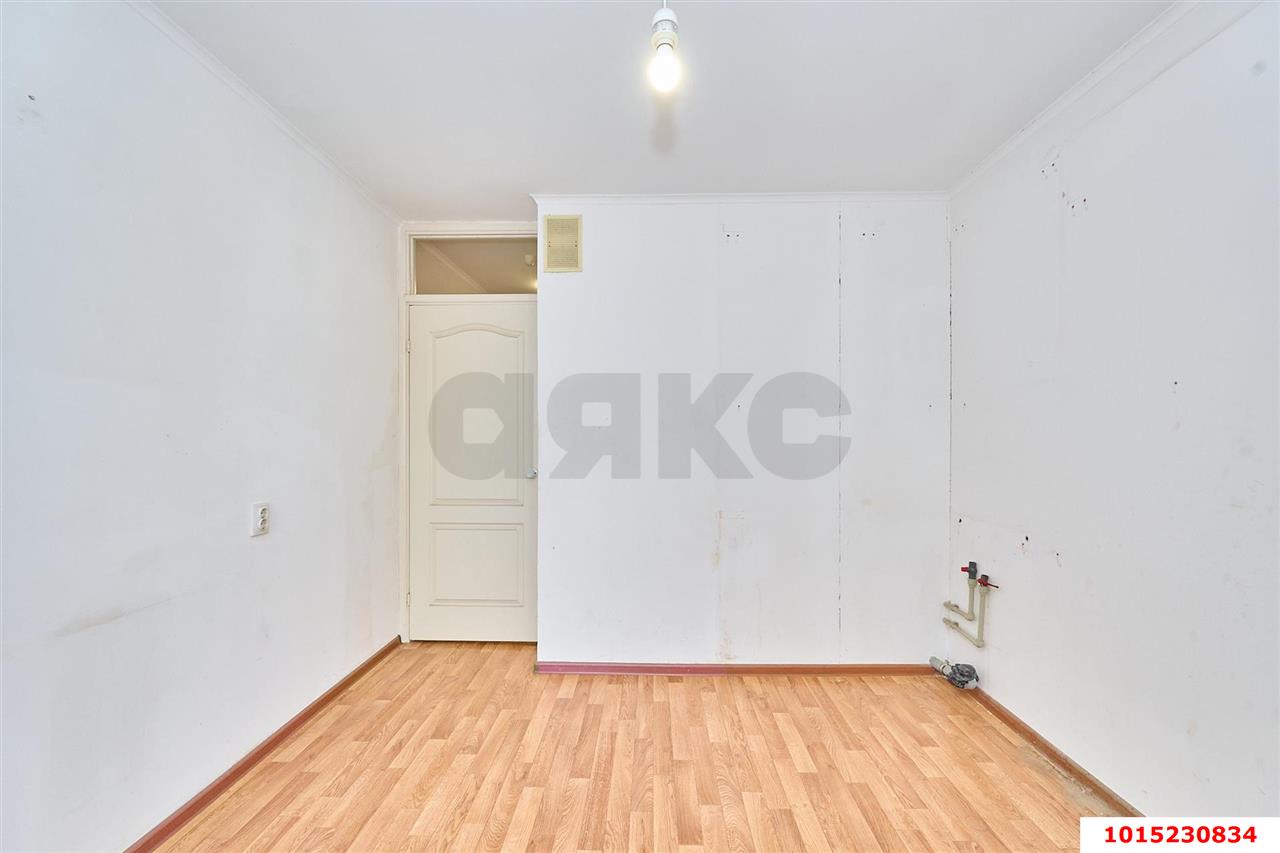 Фото №2: 1-комнатная квартира 50&nbsp;м², 11/12&nbsp;эт. - Краснодар, Карасунский внутригородской округ, мкр. Почтовый, ул. имени Валерия Гассия, 10